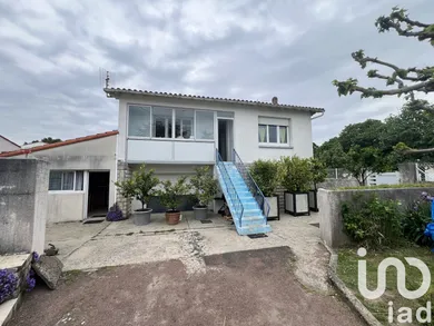 Traditional house at Saint-Palais-sur-Mer (17420)