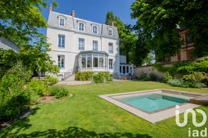Demeure à Fontainebleau (77300)