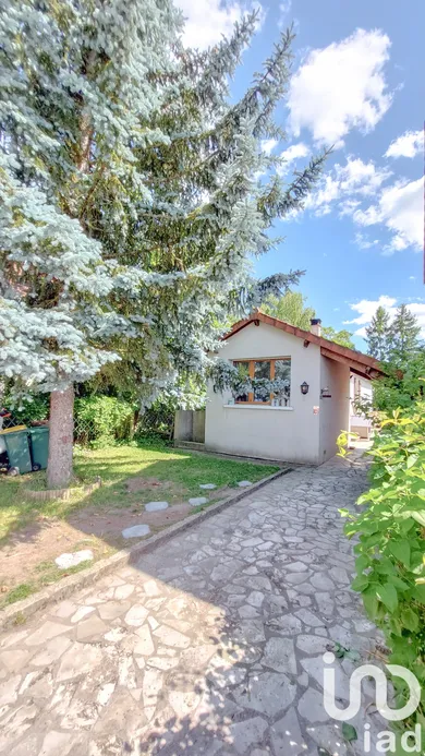 Traditional house at La Queue-les-Yvelines (78940)