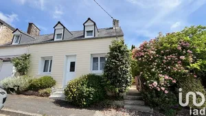 Townhouse at Châteauneuf-du-Faou (29520)