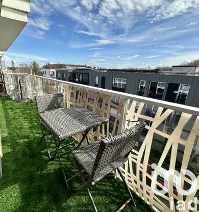 Apartment in Palaiseau (91120)
