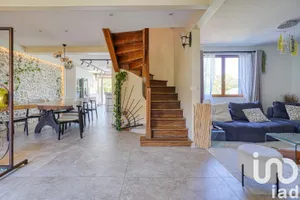 House at Cachan (94230)