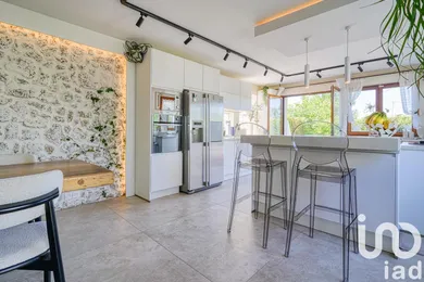 House at Cachan (94230)