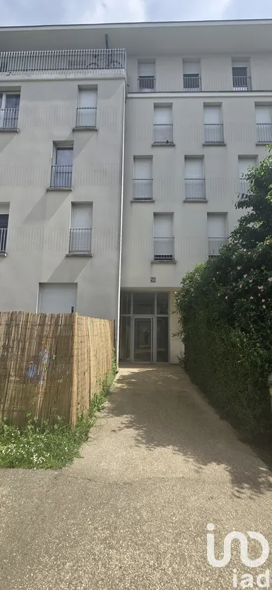 Appartement à Sainte-Geneviève-des-Bois (91700)