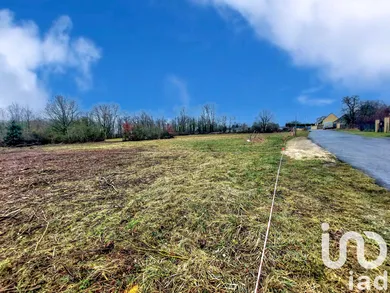 Building plot at Jouy-sur-Morin (77320)