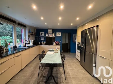 Maison traditionnelle à Grand Bourgtheroulde (27520)