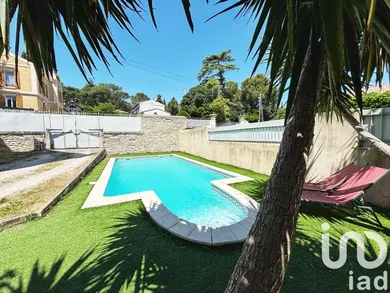 Mansion at Villeneuve-lès-Avignon (30400)