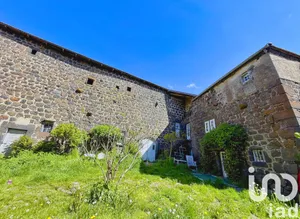 Maison de campagne à  CAYRES (43510)
