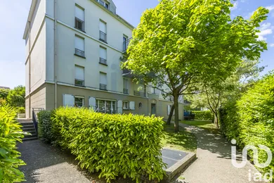 Apartment in Moissy-Cramayel (77550)