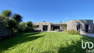 Architectural house in Moëlan-sur-Mer (29350)