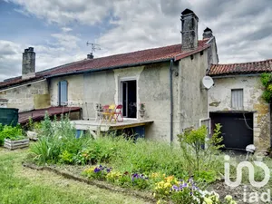 Village house at Mareuil (24340)