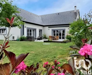 House at Montbré (51500)