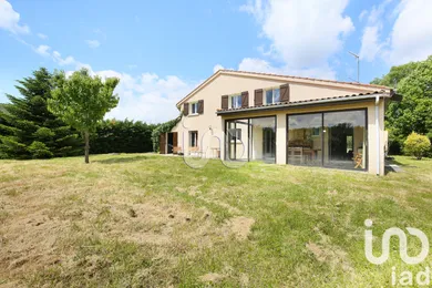 Architectural house in Montberon (31140)
