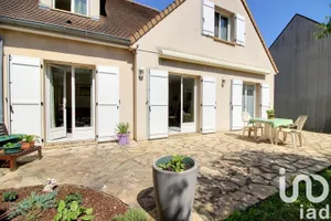Maison traditionnelle à Viry-Châtillon (91170)