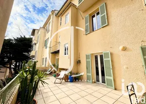Appartement à Hyères (83400)