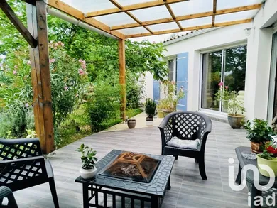 Maison traditionnelle à Saint-Sulpice-d'Arnoult (17250)