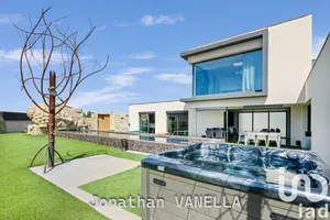 Maison d'architecte à Claira (66530)