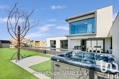 Maison d'architecte à Claira (66530)