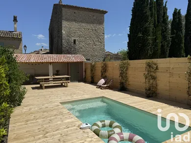 Traditional house in ENTRECHAUX (84340)