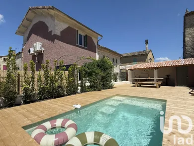 Traditional house in ENTRECHAUX (84340)