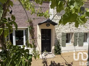 Maison traditionnelle à ENTRECHAUX (84340)