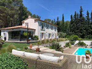 Maison à Aix-en-Provence (13080)