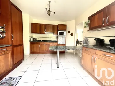 House at Mandres-les-Roses (94520)