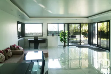 Architectural house at Vitry-sur-Seine (94400)