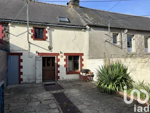 Traditional house at Saint-Malo-des-Trois-Fontaines (56490)