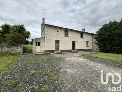 House in Monts-sur-Guesnes (86420)