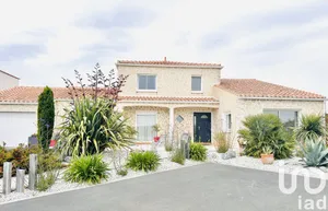 Maison traditionnelle à Brem-sur-Mer (85470)