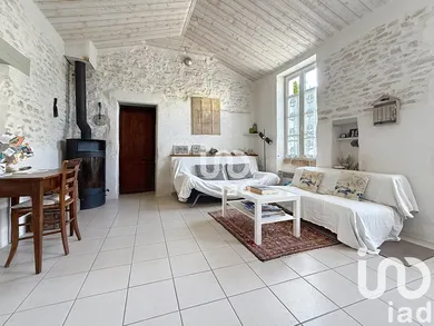 Traditional house in La Couarde-sur-Mer (17670)