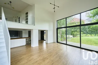 Architectural house at Villeneuve-d'Ascq (59650)