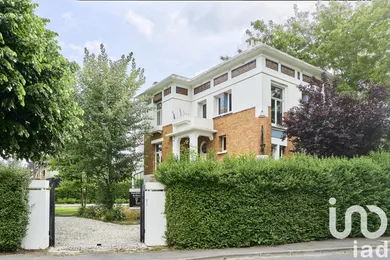 Architectural house at Villeneuve-d'Ascq (59650)