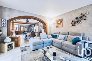 Mansion at Écueil (51500)