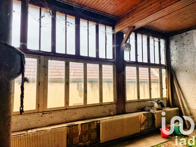 Building at Nolay (21340)