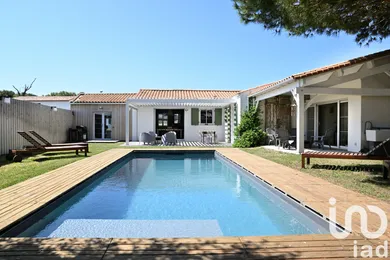 Architectural house at Sainte-Marie-de-Ré (17740)