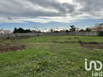 Terrain à bâtir à Marennes (17320)