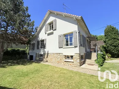 Maison traditionnelle à Soisy-sur-Seine (91450)