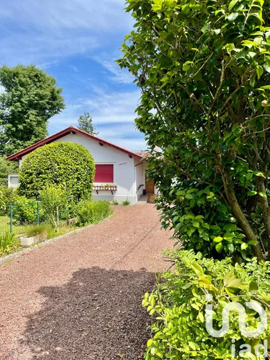 Traditional house at Cambo-les-Bains (64250)