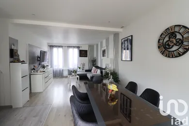 Apartment in VIGNEUX SUR SEINE (91270)