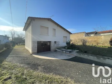 House at Chasseneuil-du-Poitou (86360)