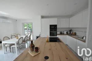 House at Val de Virvée (33240)