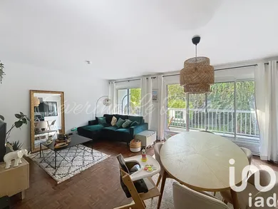 Apartment at Montmorency (95160)