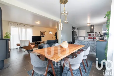 Maison à Chanteloup-les-Vignes (78570)