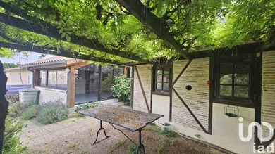 Maison de ville à Ruffec (16700)