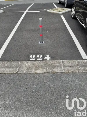 Parking at Chilly-Mazarin (91380)