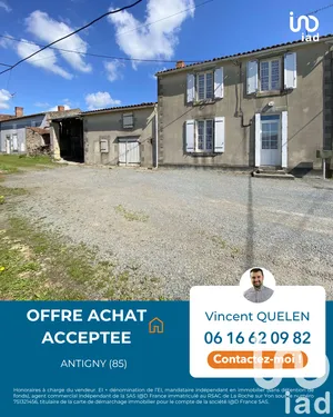 Traditional house at Antigny (85120)