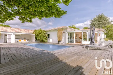 House at Bouliac (33270)