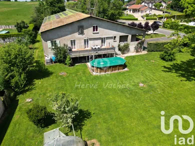 Village house at Saint-Jean-sur-Reyssouze (01560)